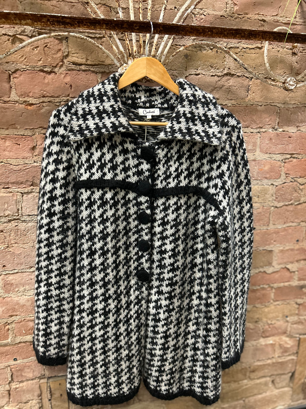 Carducci Houndstooth button down sweater szL
