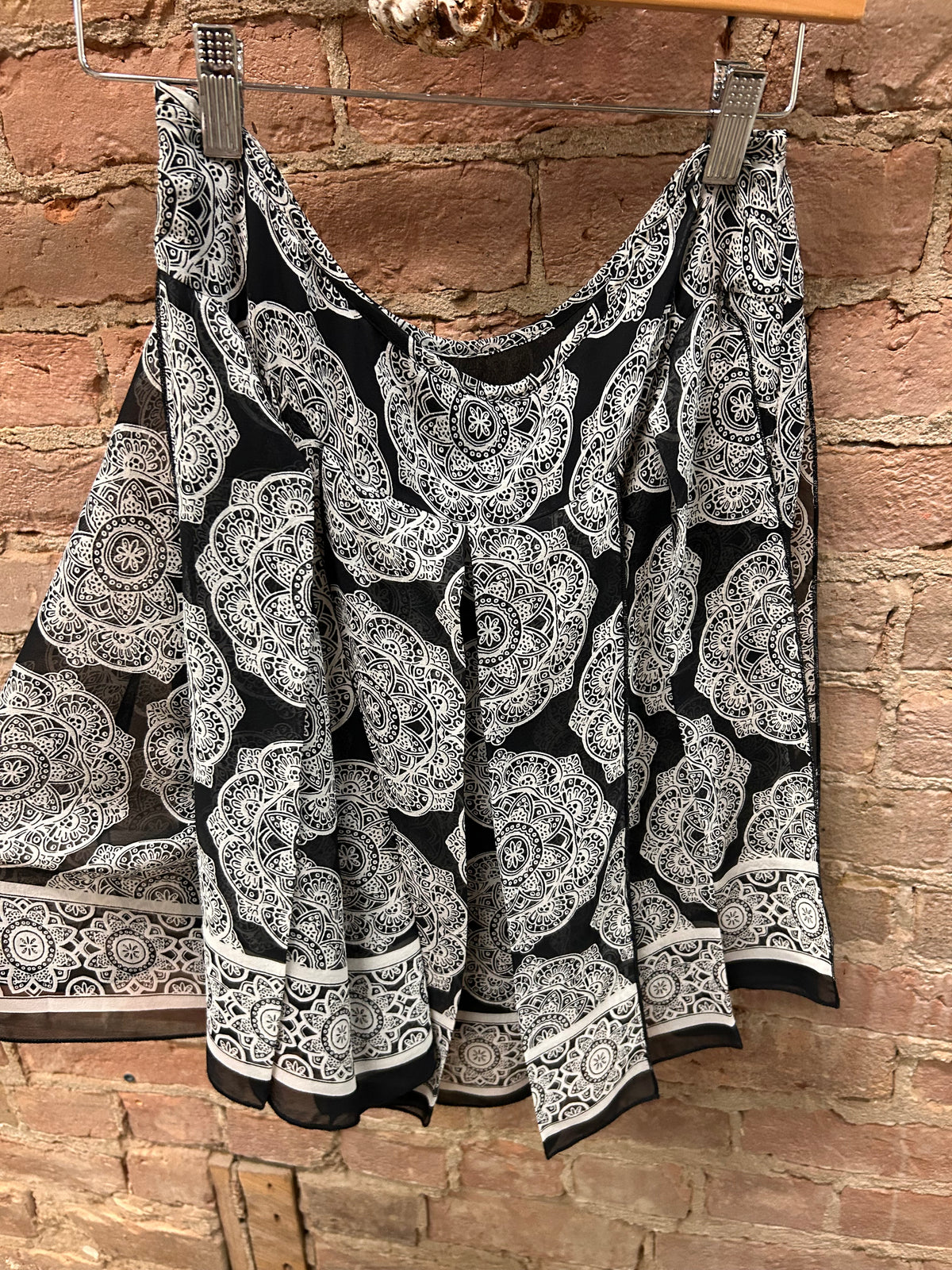 White House Black Market silk skirt sz6