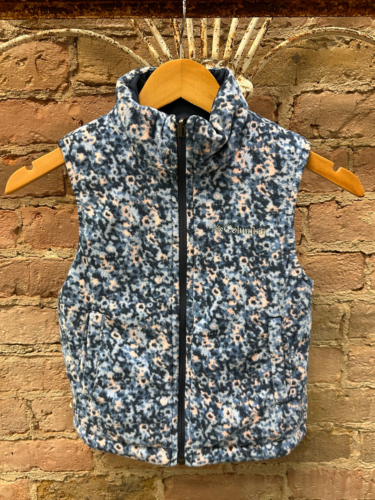 Columbia kids reversible vest sz4